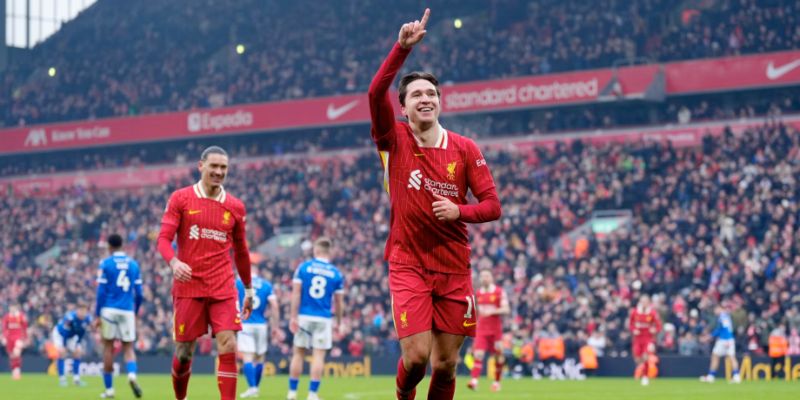 Liverpool vẫn tiếp tục bay cao vào các trận đấu năm 2025